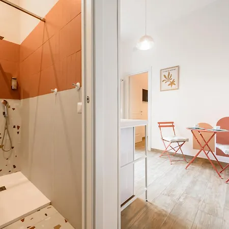 Konukevi Ecosuite Spaccanapoli