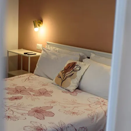 Ecosuite Spaccanapoli 3* Неаполь