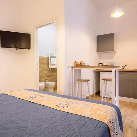 Ecosuite Spaccanapoli 4* Neapol